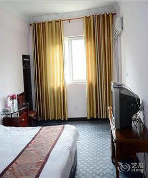 Huazhou Yuan Jichangzhen Exterior photo